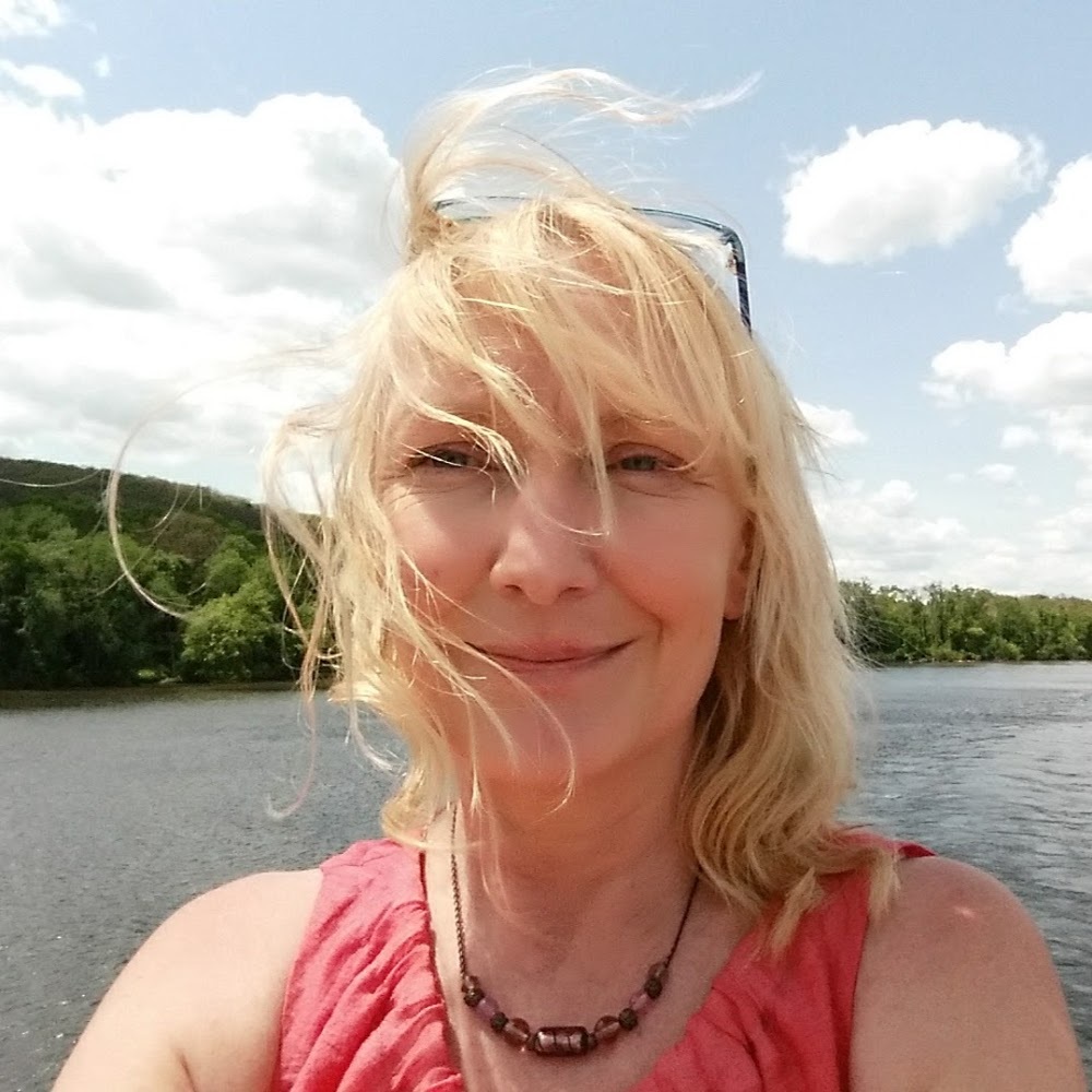 Meet your Posher, Daniela